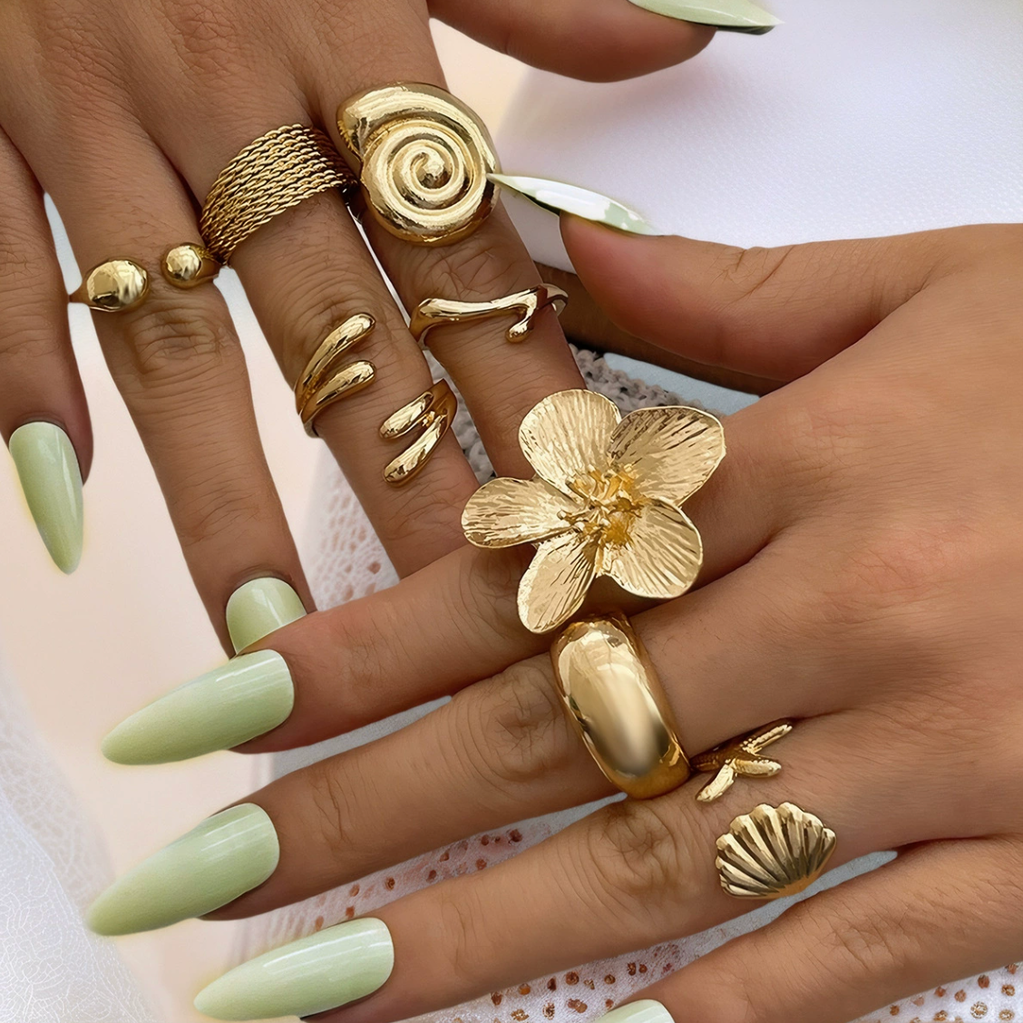 Aurora Gold Ring Set